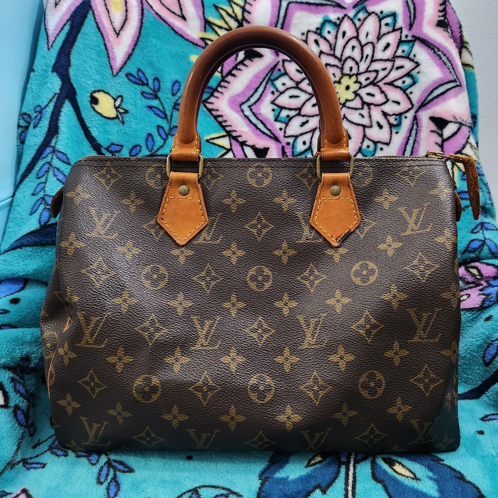Authentic Vintage Louis Vuitton Speedy 30 Bag in Monogram Canvas